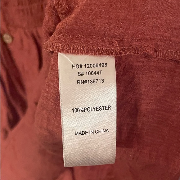 Doe & Rae Rust Smocked Top - Picture 5 of 6